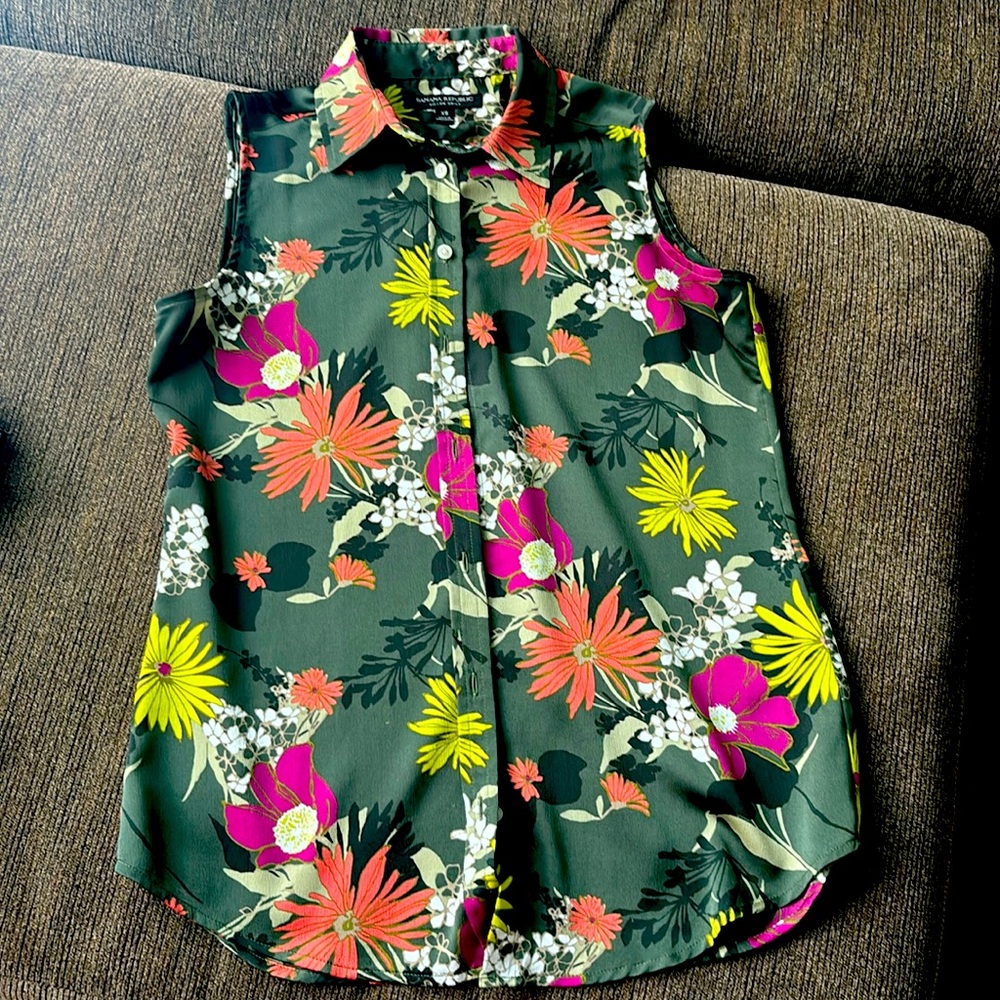 floral shirt banana republic xs